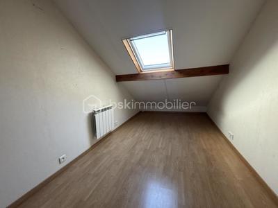 Maison - 92 m² - 5 pièces