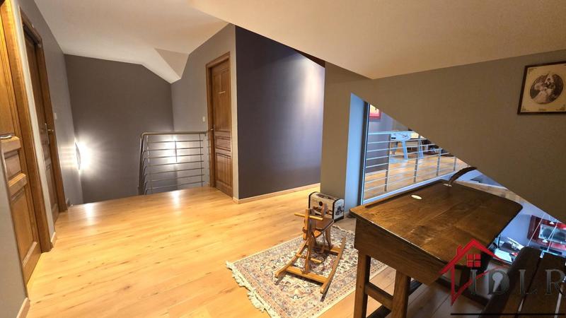 Villa - 274 m² - 9 pièces