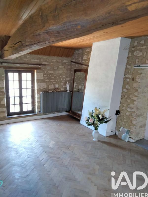 Maison de village - 389 m² - 10 pièces