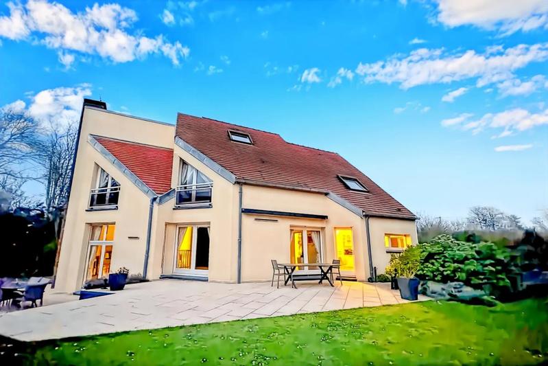 Maison d'architecte - 205 m² - 8 pièces