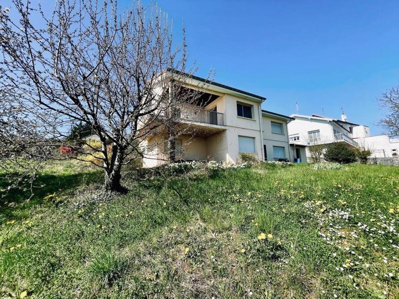 Pavillon - 188 m² - 7 pièces