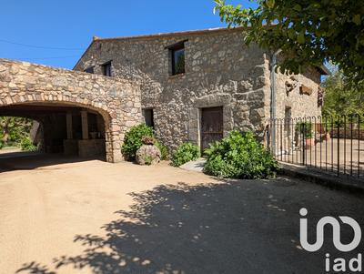 Maison - 195 m² - 8 pièces