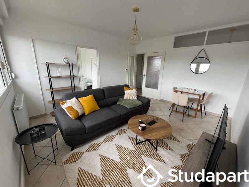 Chambre - 10 m² - 1 pièce