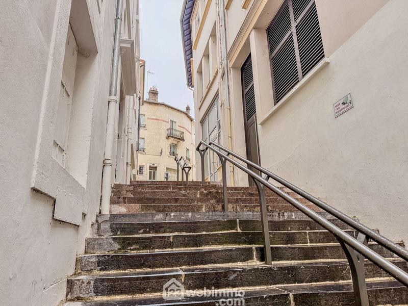 Immeuble - 162 m² - 7 pièces