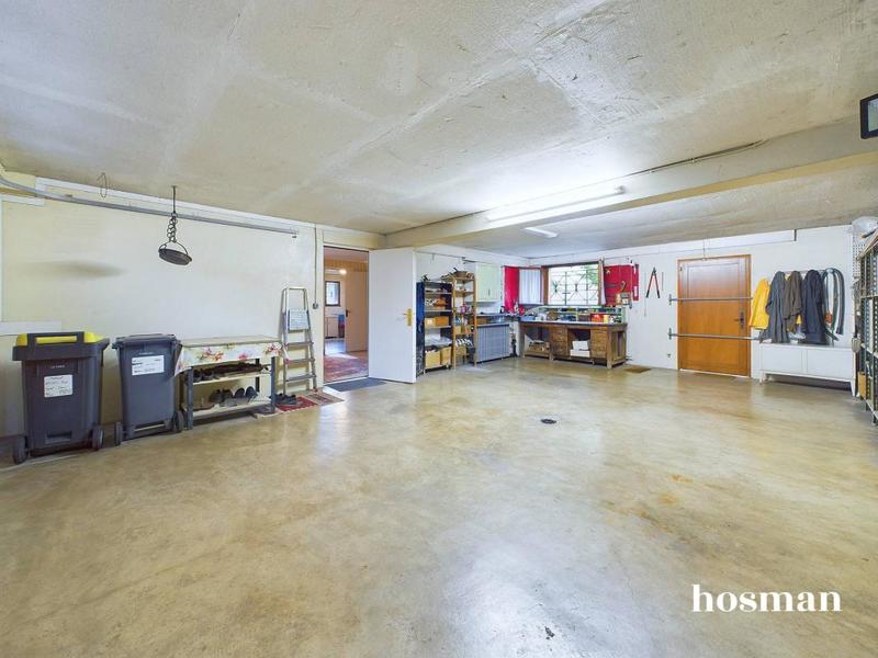 Maison - 218 m² - 5 pièces