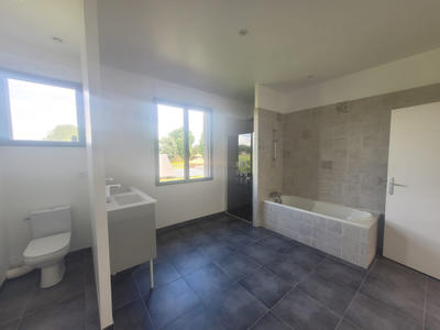 Maison - 261 m² - 6 pièces