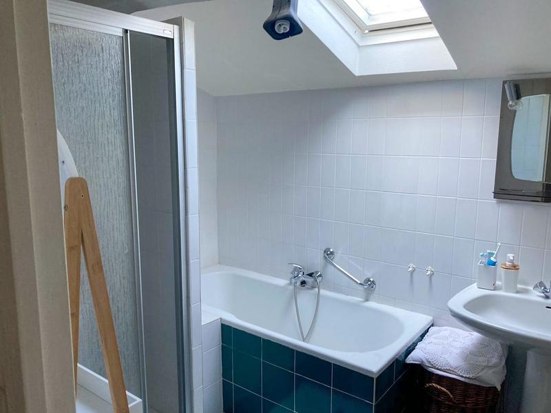 Maison - 225 m² - 9 pièces