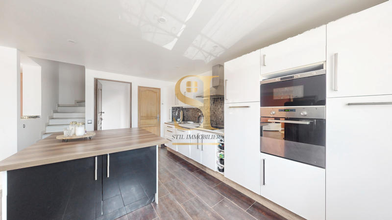 Maison - 163 m² - 6 pièces