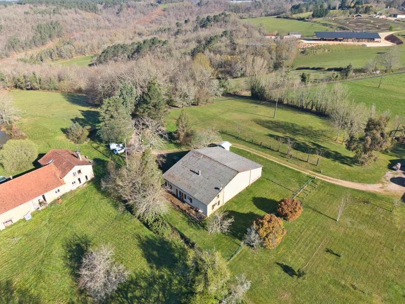 Maison - 90 m² - 3 pièces