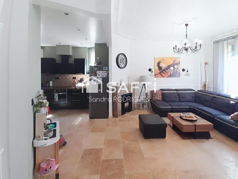 Maison - 160 m² - 8 pièces