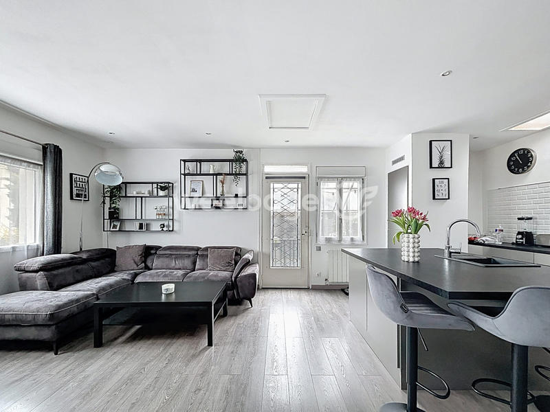 Maison - 88 m² - 4 pièces