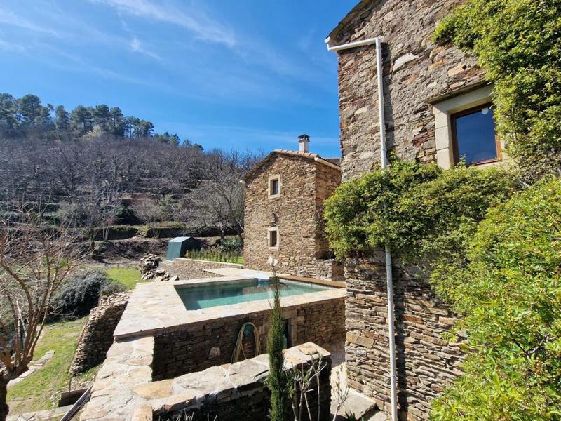 Demeure - 151 m² - 5 pièces