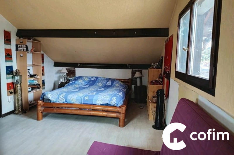 Maison traditionnelle - 170 m² - 6 pièces