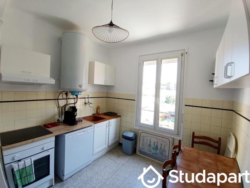 Chambre - 9 m² - 1 pièce