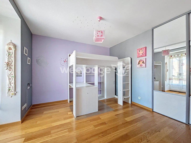 Maison traditionnelle - 166 m² - 6 pièces