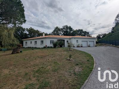 Maison - 193 m² - 6 pièces