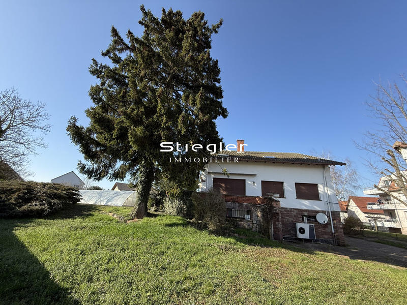 Maison - 204 m² - 6 pièces