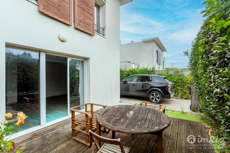 Maison - 96 m² - 4 pièces