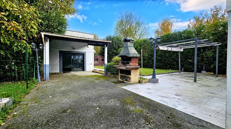 Pavillon - 177 m² - 7 pièces