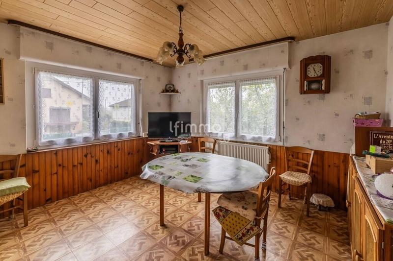 Maison - 180 m² - 7 pièces