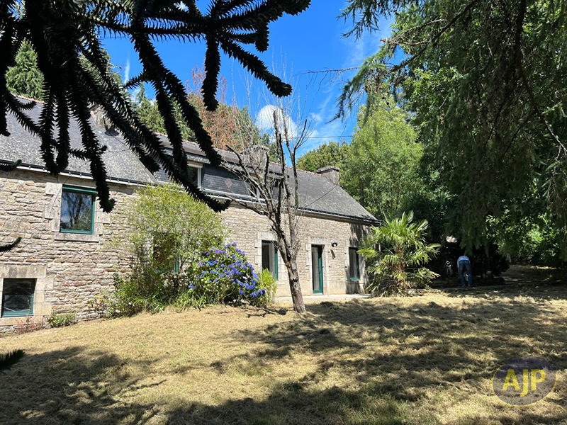 Maison - 96 m² - 5 pièces