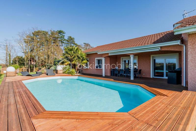 Maison - 190 m² - 7 pièces