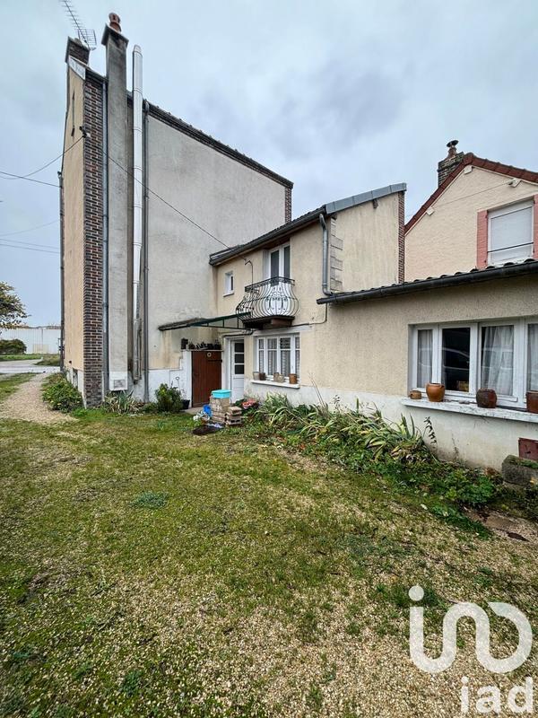 Maison - 90 m² - 5 pièces