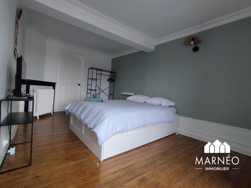 Maison - 205 m² - 8 pièces