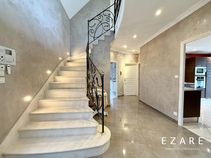 Maison - 165 m² - 7 pièces