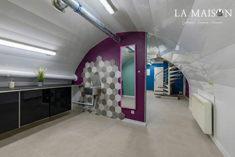 Local commercial - 75 m² - 4 pièces