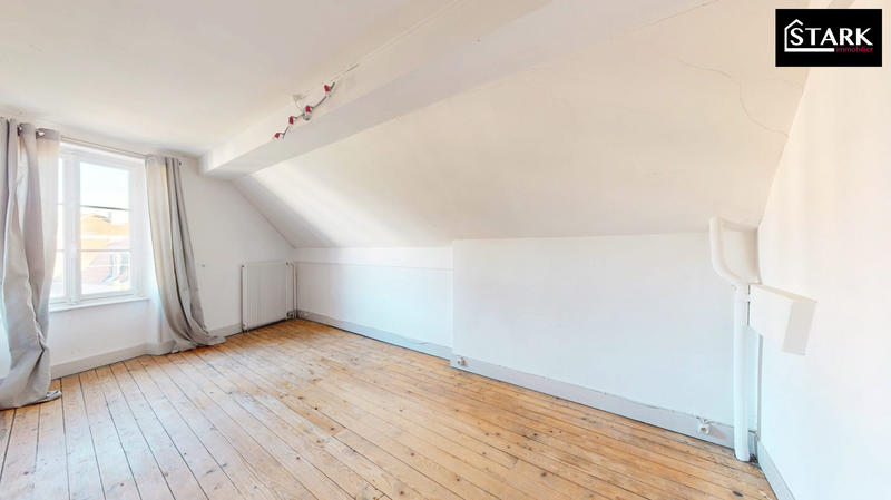 Maison - 274 m² - 10 pièces