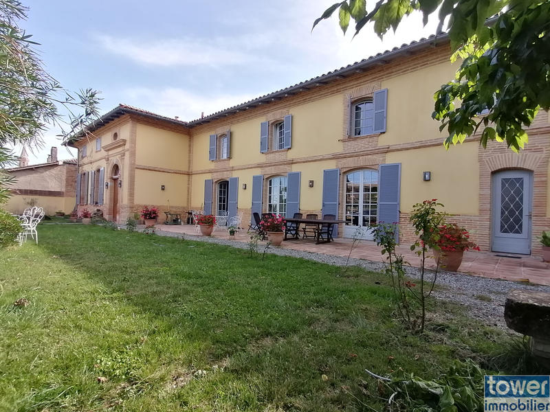 Propriété - 378 m² - 10 pièces