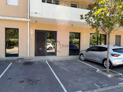 Local commercial - 209 m²