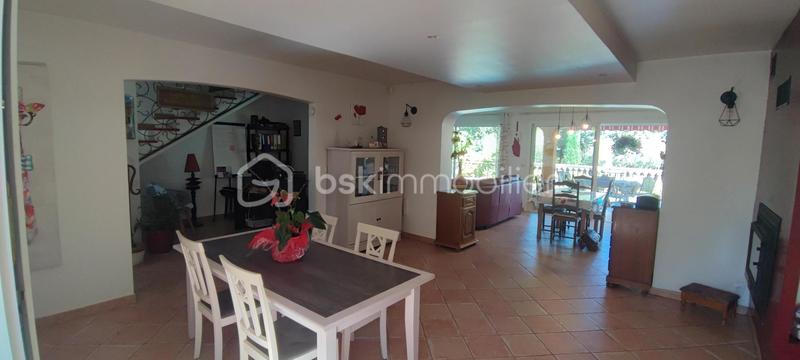 Demeure - 160 m² - 5 pièces