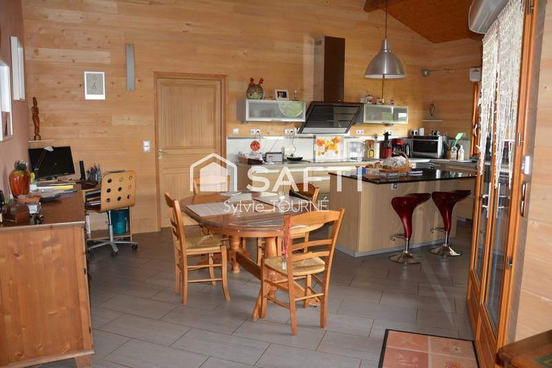 Maison - 177 m² - 6 pièces