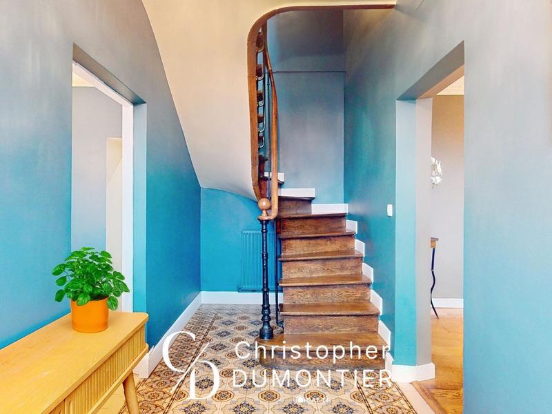 Maison de maîtres - 230 m² - 7 pièces