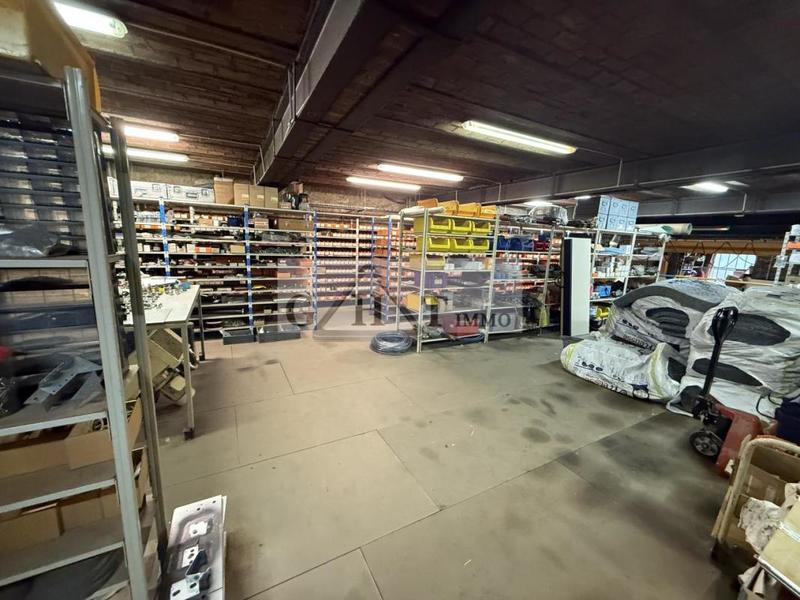 Entrepôt - 640 m²