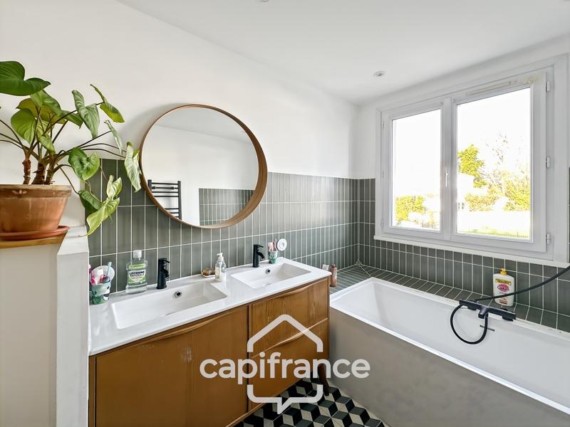 Maison - 102 m² - 4 pièces