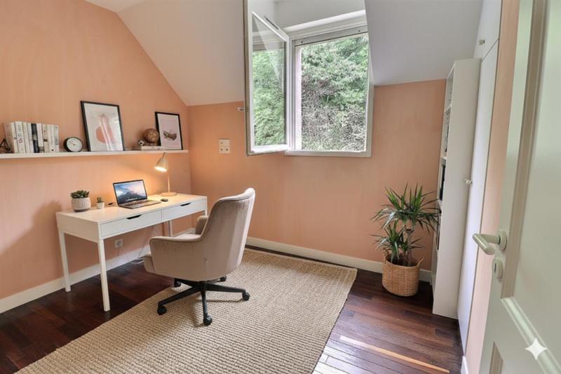 Maison - 210 m² - 7 pièces