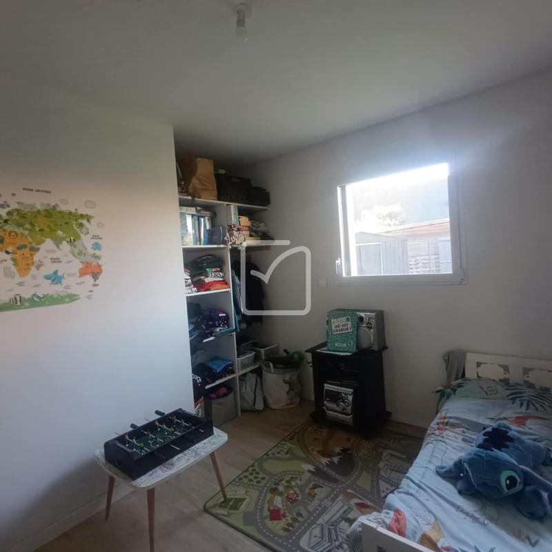 Maison - 90 m² - 5 pièces