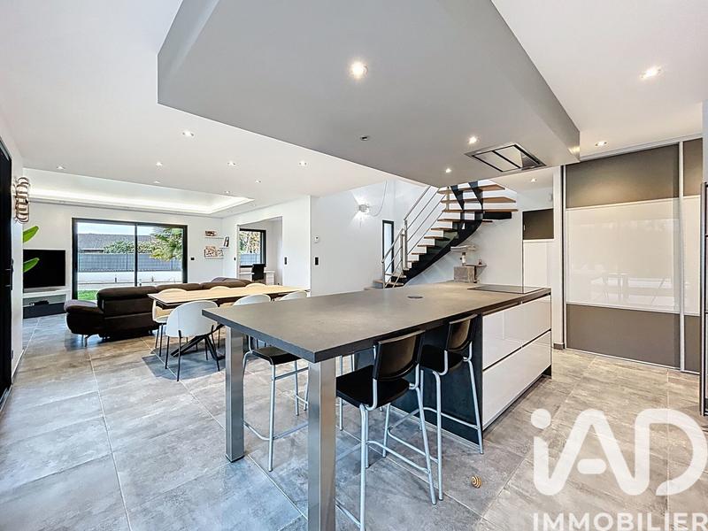 Maison - 136 m² - 7 pièces