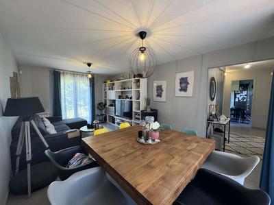 Maison - 87 m² - 4 pièces