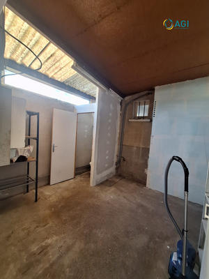 Local commercial - 123 m² - 3 pièces