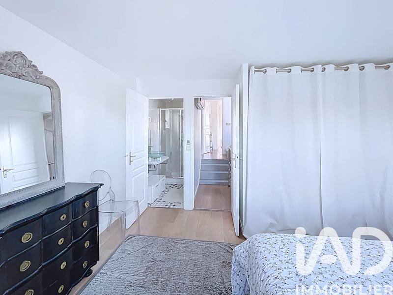 Maison - 192 m² - 7 pièces