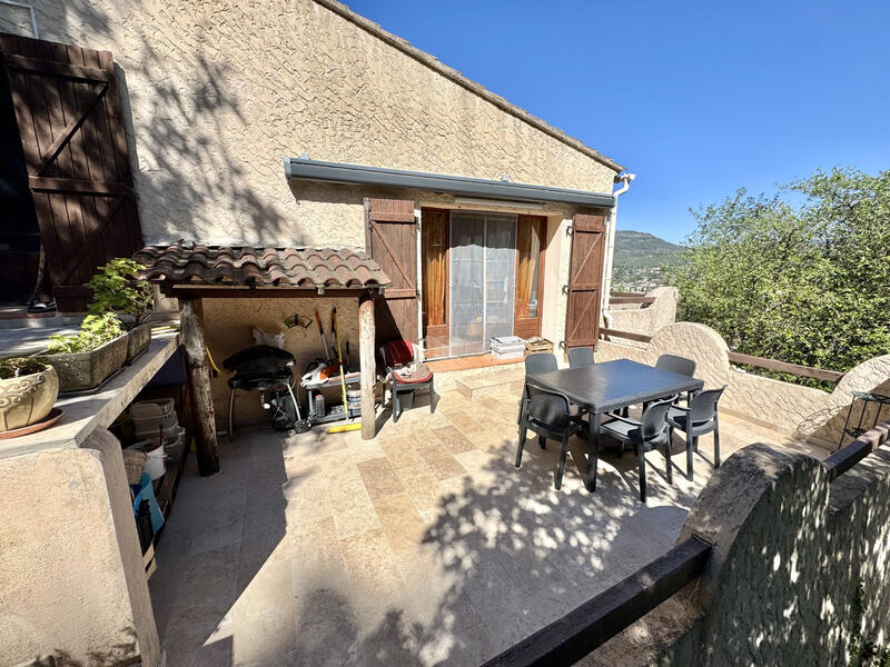 Maison - 110 m² - 4 pièces