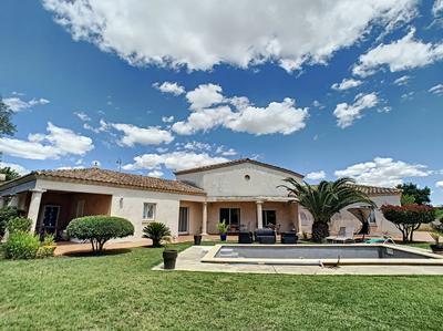 Villa - 184 m² - 6 pièces