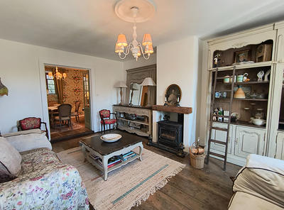 Maison - 231 m² - 7 pièces