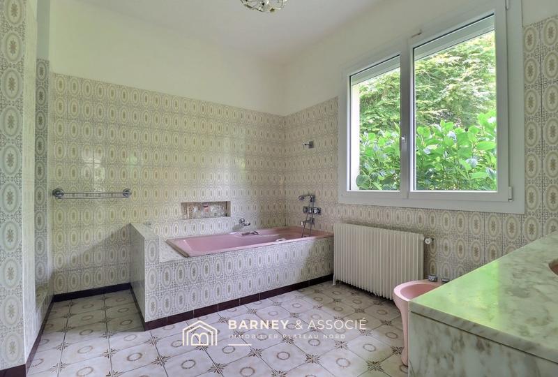 Maison - 215 m² - 7 pièces