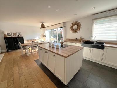 Appartement - 100 m² - 4 pièces