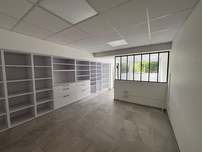 Local commercial - 195 m²